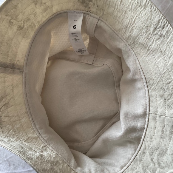 Lululemon On My Level Bucket Hat in Aquila White Opal Multi - Picture 3 of 4